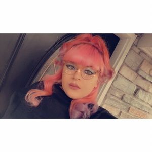 Meet your Posher, Marisa